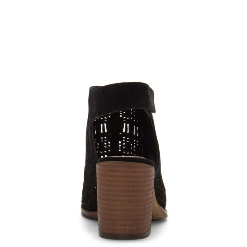 Vince Camuto BNWT Sandals Black "Keannie" - Picture 2 of 13